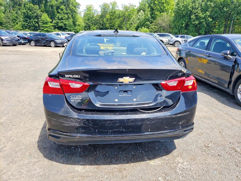 62110766 :رقم المزاد ، 1G1ZD5ST5JF290260 vin ، 2018 Chevrolet Malibu مزاد بيع