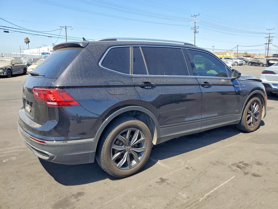 Продажа на аукционе авто 2022 Volkswagen Tiguan, vin: 3VV3B7AX9NM161481, номер лота: 62832826