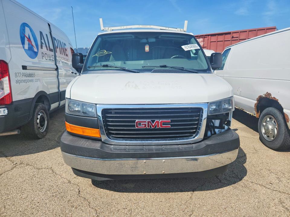 61648966 :رقم المزاد ، 1GTW7AFF4H1913907 vin ، 2017 Gmc Savana مزاد بيع