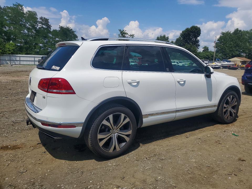 Aukcja sprzedaży 2017 Volkswagen Touareg, vin: WVGRF7BP4HD004299, numer aukcji: 62951586