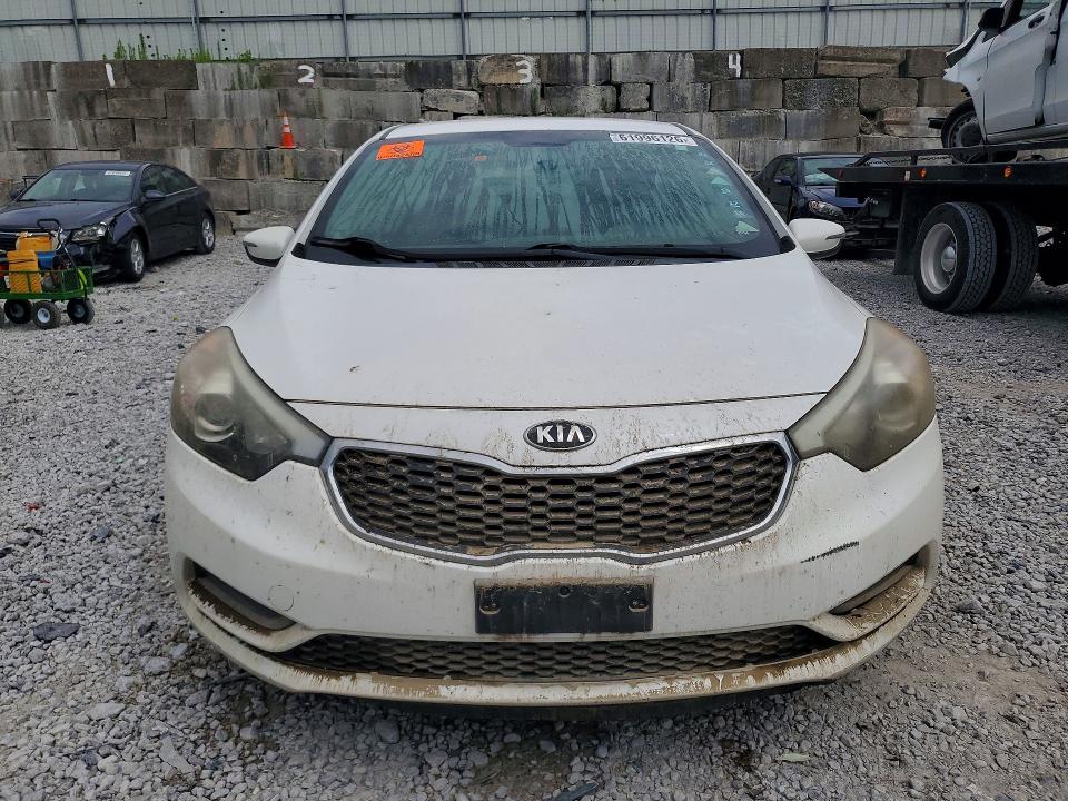 61996126 :رقم المزاد ، KNAFX4A62F5303046 vin ، 2015 Kia Forte مزاد بيع