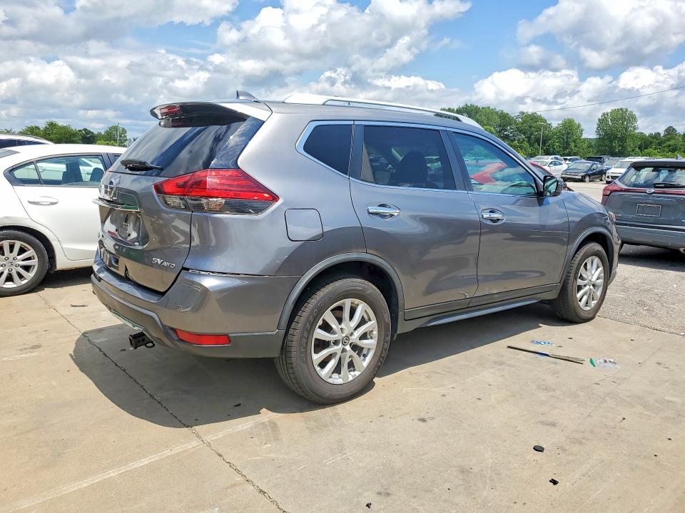 60565966 :رقم المزاد ، KNMAT2MV2HP578195 vin ، 2017 Nissan Rogue مزاد بيع
