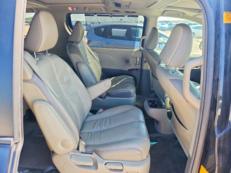 Auction sale of the 2011 Toyota Sienna, vin: 5TDYK3DC4BS166833, lot number: 59997546