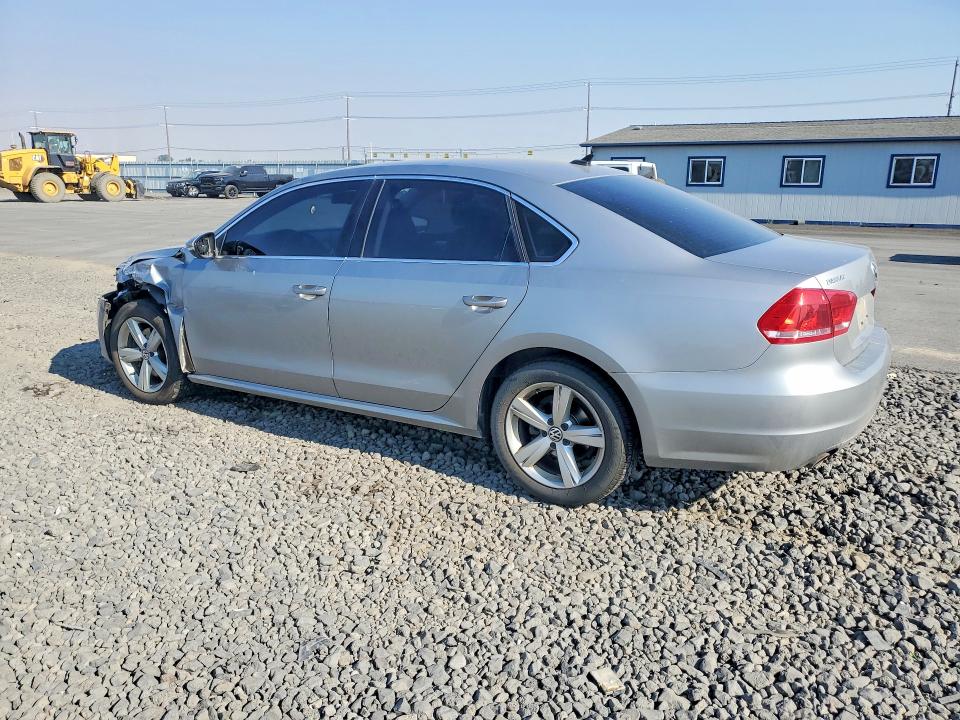 2012 Volkswagen Passat მანქანა იყიდება აუქციონზე, vin: 1VWBP7A37CC099986, აუქციონის ნომერი: 63027946