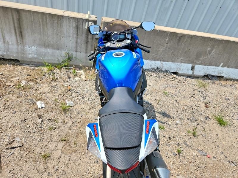 61733656 :رقم المزاد ، JS1GN7FA8S7101820 vin ، 2025 Suzuki Gsx-r600 مزاد بيع