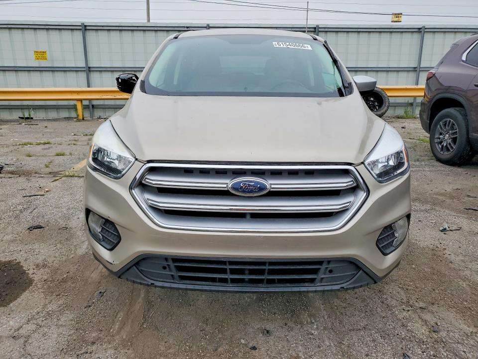 2017 Ford Escape მანქანა იყიდება აუქციონზე, vin: 1FMCU0GD9HUA99637, აუქციონის ნომერი: 61540666