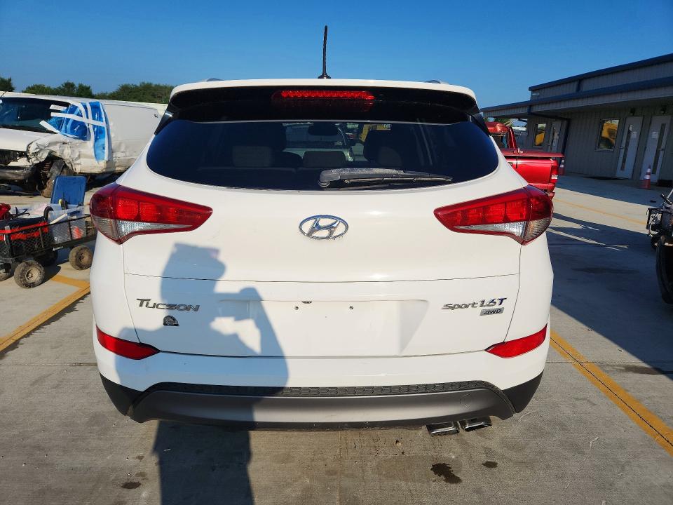 2016 Hyundai Tucson მანქანა იყიდება აუქციონზე, vin: KM8J3CA29GU259923, აუქციონის ნომერი: 61000876