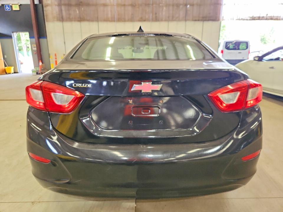 2018 Chevrolet Cruze მანქანა იყიდება აუქციონზე, vin: 1G1BC5SM7J7105262, აუქციონის ნომერი: 61100296
