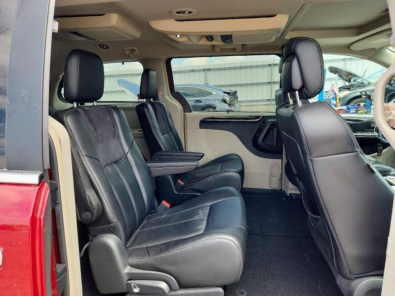 62949386 :رقم المزاد ، 2C4RC1GG6FR514408 vin ، 2015 Chrysler Town & Country مزاد بيع