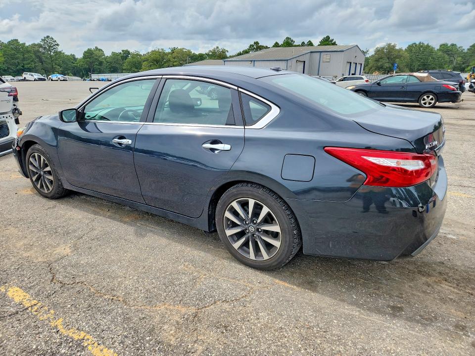 60886886 :رقم المزاد ، 1N4AL3AP9HC271437 vin ، 2017 Nissan Altima مزاد بيع