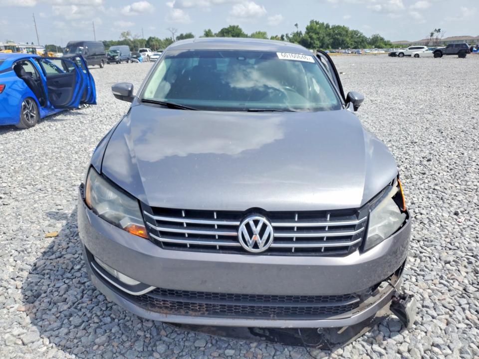 60160646 :رقم المزاد ، 1VWCS7A33EC072421 vin ، 2014 Volkswagen Passat مزاد بيع