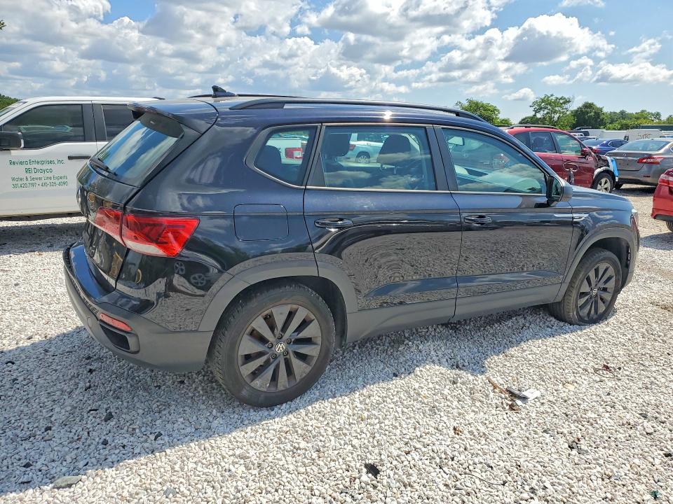 62790296 :رقم المزاد ، 3VVCX7B21NM007030 vin ، 2022 Volkswagen Taos مزاد بيع
