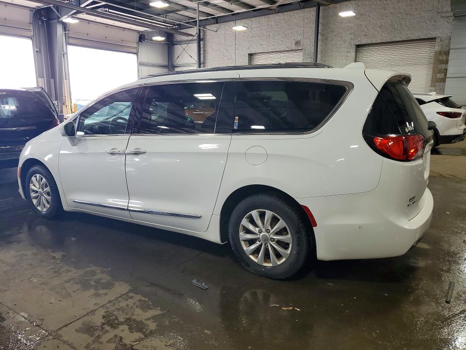 61609976 :رقم المزاد ، 2C4RC1BG7JR263043 vin ، 2018 Chrysler Pacifica مزاد بيع
