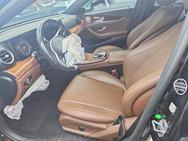 53779246 :رقم المزاد ، WDDZF4KB7KA512594 vin ، 2019 Mercedes-benz E مزاد بيع