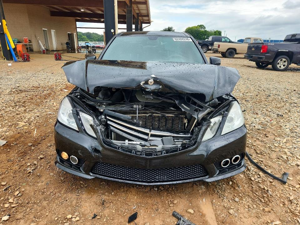 62488246 :رقم المزاد ، WDDHF8HB7AA256675 vin ، 2010 Mercedes-benz E مزاد بيع