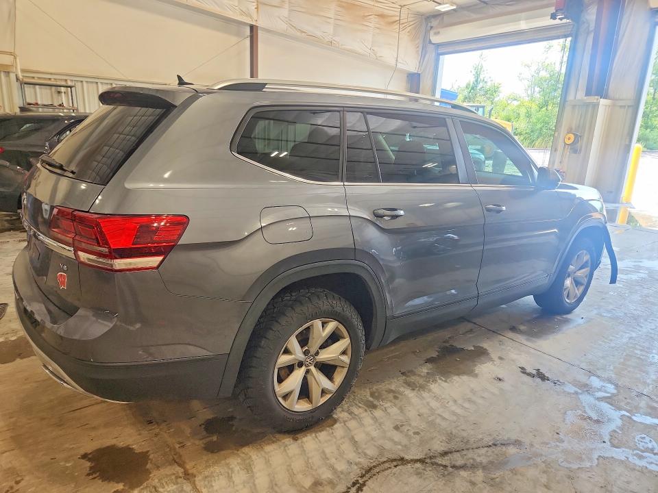 62660876 :رقم المزاد ، 1V2BR2CA6JC512634 vin ، 2018 Volkswagen Atlas مزاد بيع
