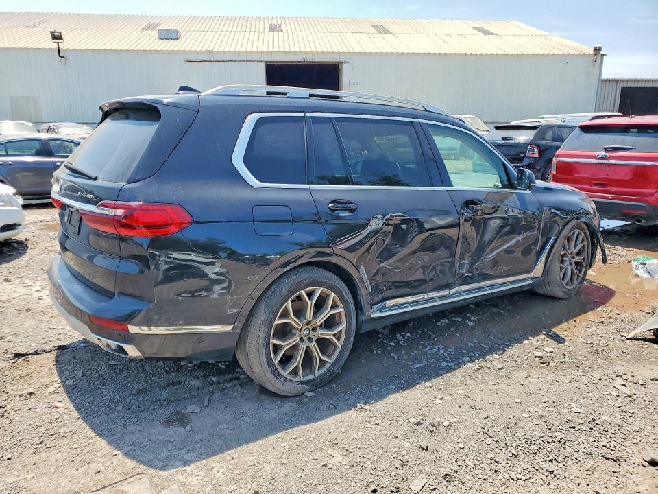 95589785 :رقم المزاد ، 5UXCW2C00M9F67427 vin ، 2021 Bmw X7 مزاد بيع