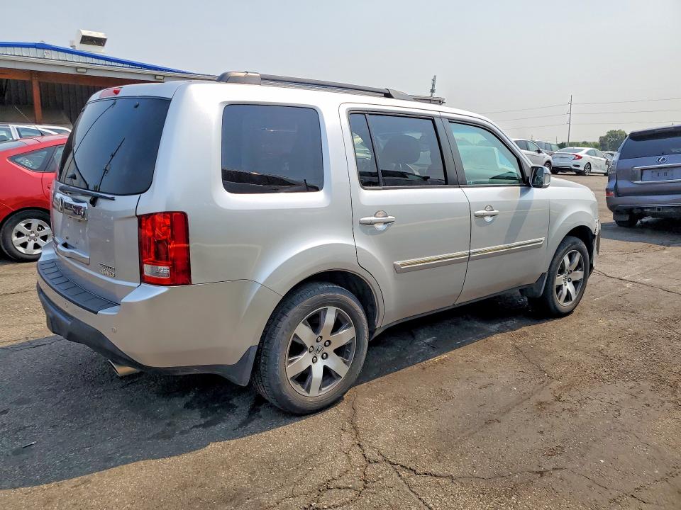 60428106 :رقم المزاد ، 5FNYF4H9XDB070592 vin ، 2013 Honda Pilot مزاد بيع
