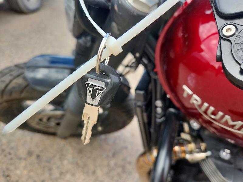 60839586 :رقم المزاد ، SMTD53HL3NTAF6989 vin ، 2022 Triumph Motorcycle Bonneville مزاد بيع
