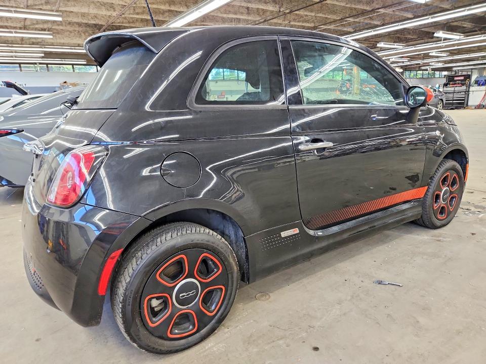 Продажа на аукционе авто 2013 Fiat 500, vin: 3C3CFFGE9DT663239, номер лота: 61115286