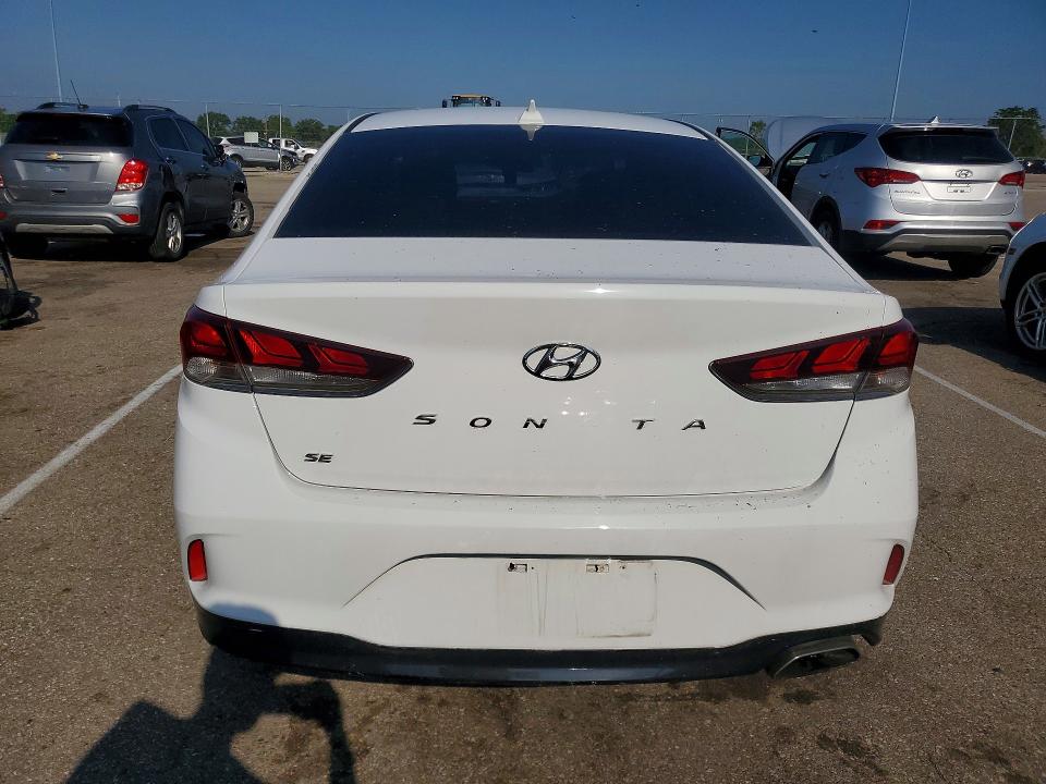 59323886 :رقم المزاد ، 5NPE24AF5JH725642 vin ، 2018 Hyundai Sonata مزاد بيع