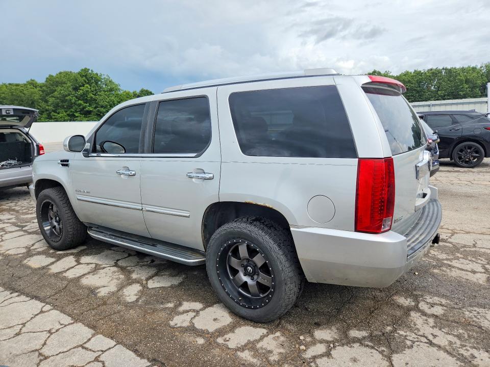 2010 Cadillac Escalade მანქანა იყიდება აუქციონზე, vin: 1GYUKBEF3AR111542, აუქციონის ნომერი: 61297406