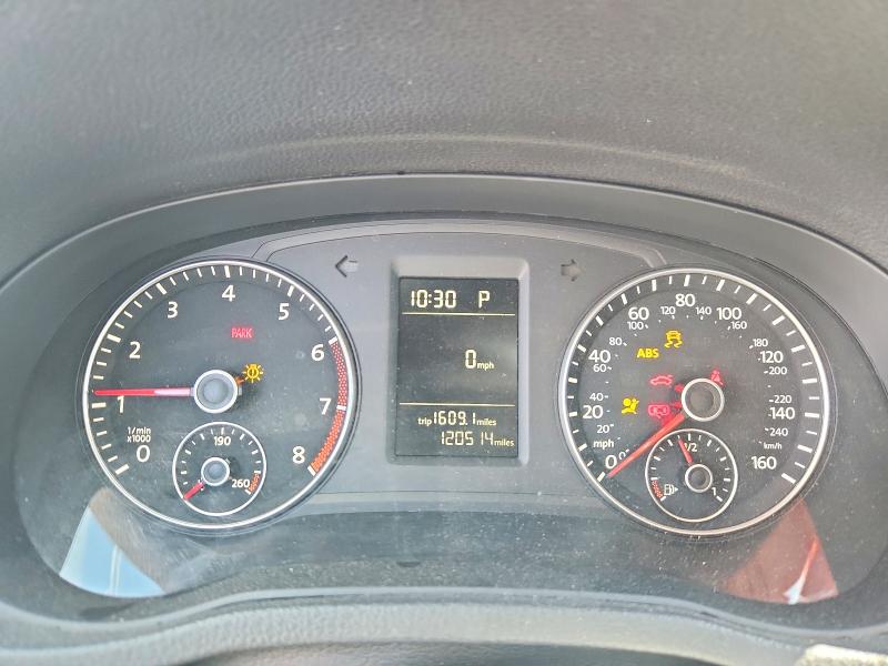 62631426 :رقم المزاد ، 1VWAS7A33FC121366 vin ، 2015 Volkswagen Passat مزاد بيع