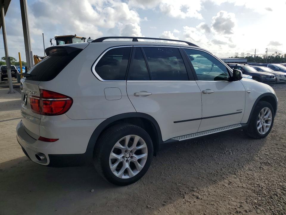 2013 Bmw X5 მანქანა იყიდება აუქციონზე, vin: 5UXZV4C53D0E13562, აუქციონის ნომერი: 60780146