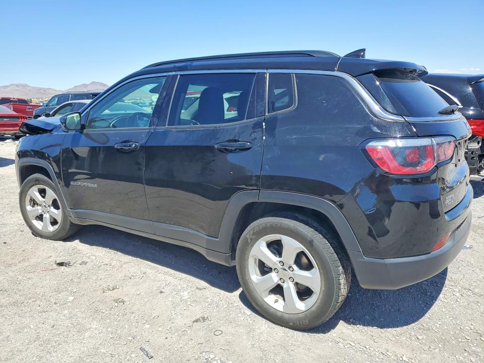 63142746 :رقم المزاد ، 3C4NJCBB5JT411594 vin ، 2018 Jeep Compass مزاد بيع