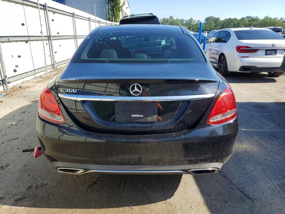 60418456 :رقم المزاد ، 55SWF4JB1GU104099 vin ، 2016 Mercedes-benz C مزاد بيع