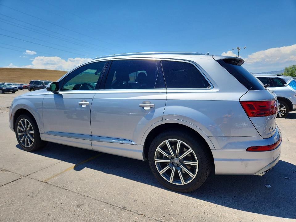 Продаж на аукціоні авто 2017 Audi Q7, vin: WA1LAAF74HD011330, номер лоту: 61891296