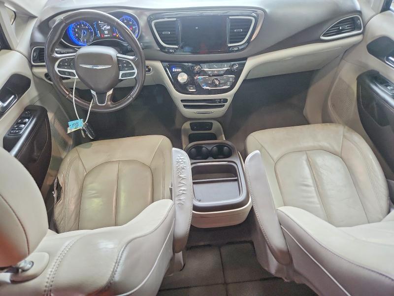 63391806 :رقم المزاد ، 2C4RC1BG9HR730392 vin ، 2017 Chrysler Pacifica مزاد بيع