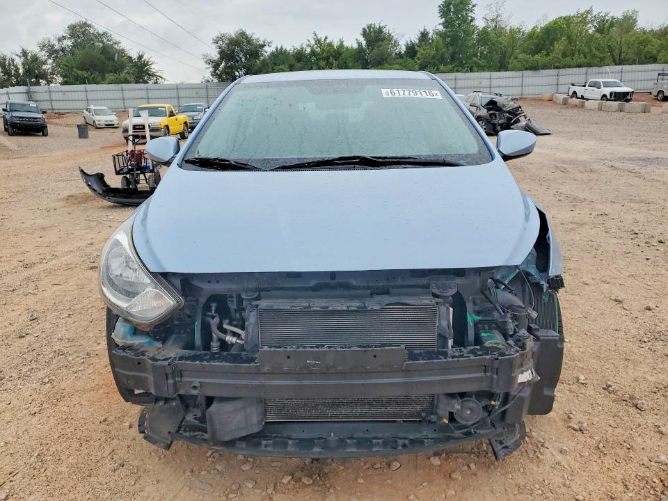 61779116 :رقم المزاد ، KMHCT5AE8EU182585 vin ، 2014 Hyundai Accent مزاد بيع