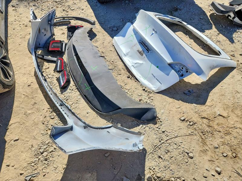 61926176 :رقم المزاد ، 5YJYGDEE1MF086050 vin ، 2021 Tesla Model Y مزاد بيع