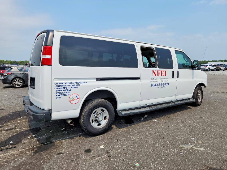 62994186 :رقم المزاد ، 1GAZGPFP1M1225004 vin ، 2021 Chevrolet Express G3500 مزاد بيع