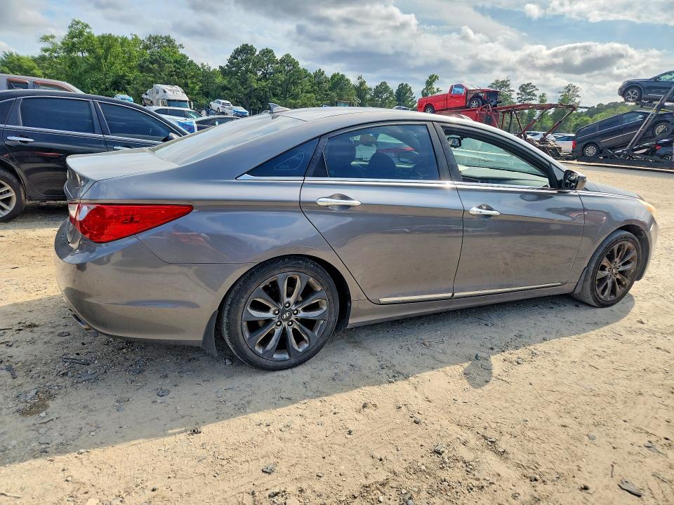 61664316 :رقم المزاد ، 5NPEC4AC2CH384271 vin ، 2012 Hyundai Sonata مزاد بيع