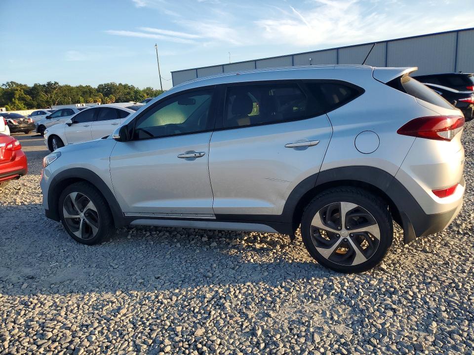62308306 :رقم المزاد ، KM8J33A27HU550339 vin ، 2017 Hyundai Tucson مزاد بيع