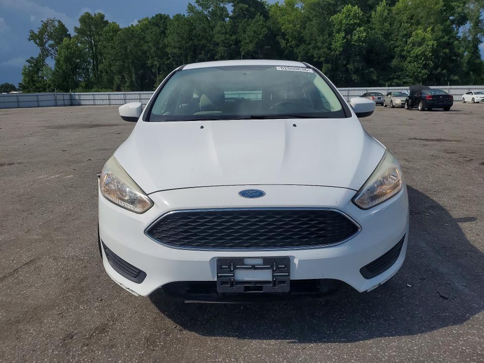 62000636 :رقم المزاد ، 1FADP3K25JL225095 vin ، 2018 Ford Focus مزاد بيع