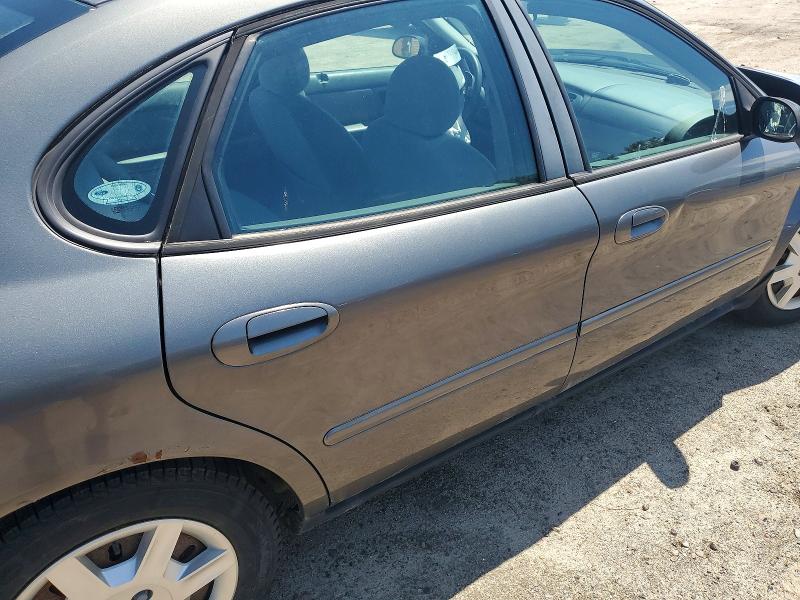 62214876 :رقم المزاد ، 1FAFP52U44G158458 vin ، 2004 Ford Taurus مزاد بيع
