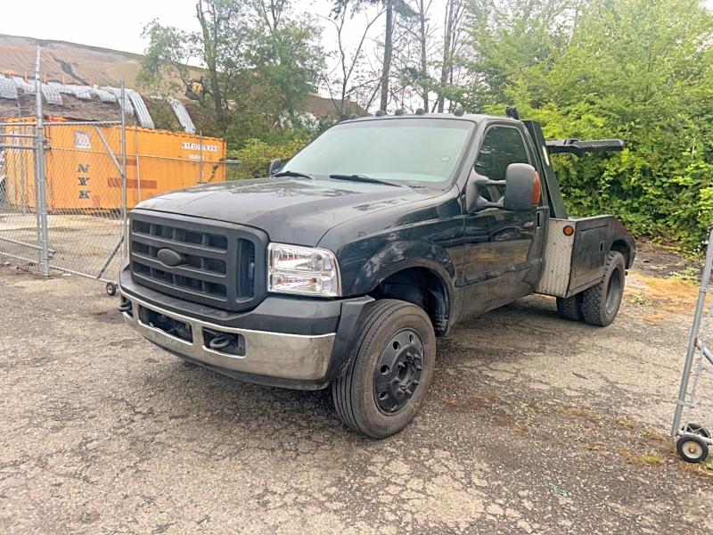61806786 :رقم المزاد ، 1FDXF46P34EC95608 vin ، 2004 Ford F450 مزاد بيع