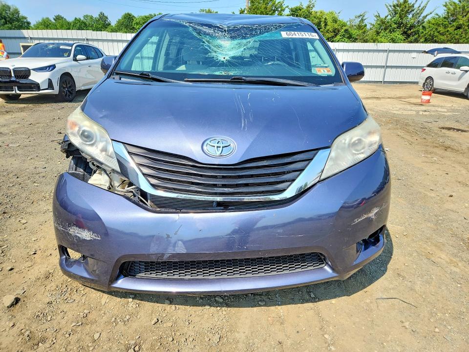 2015 Toyota Sienna მანქანა იყიდება აუქციონზე, vin: 5TDJK3DC3FS123298, აუქციონის ნომერი: 60415116