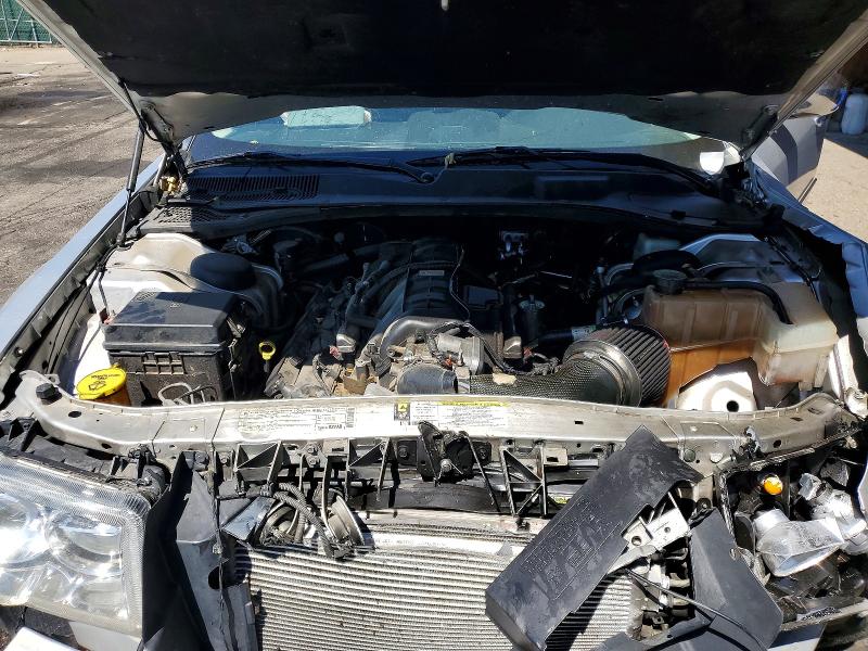60980786 :رقم المزاد ، 2C3CA6CT5AH279692 vin ، 2010 Chrysler 300c مزاد بيع