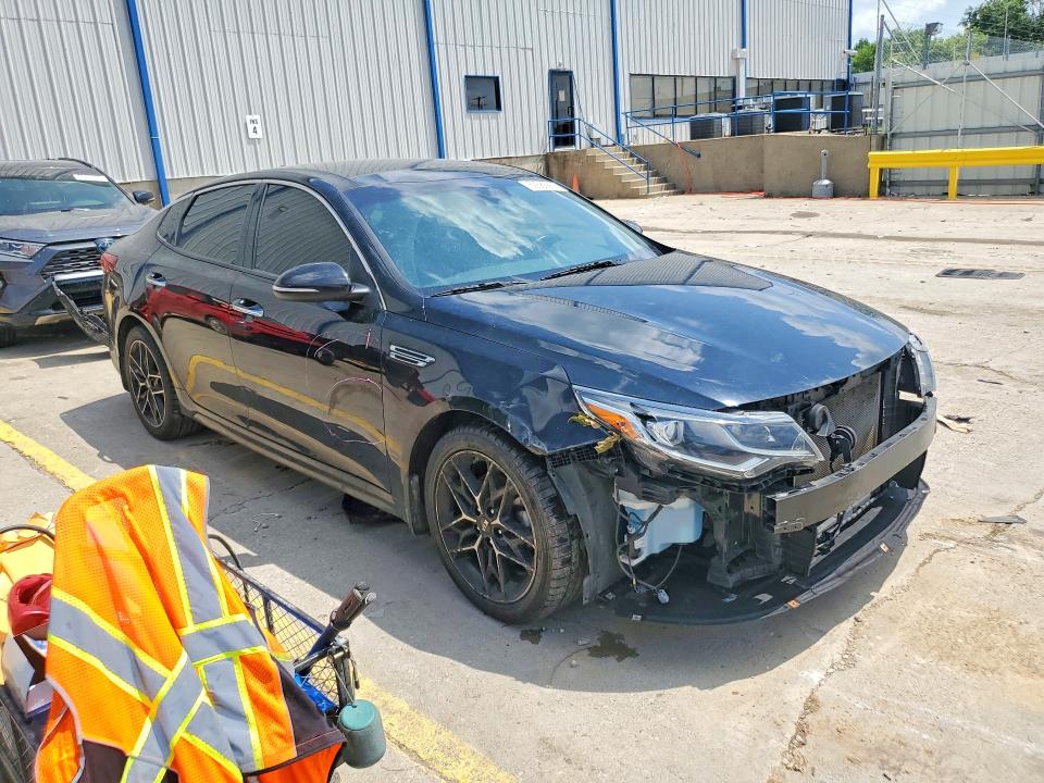 2020 Kia Optima მანქანა იყიდება აუქციონზე, vin: 5XXGT4L35LG428393, აუქციონის ნომერი: 59385856