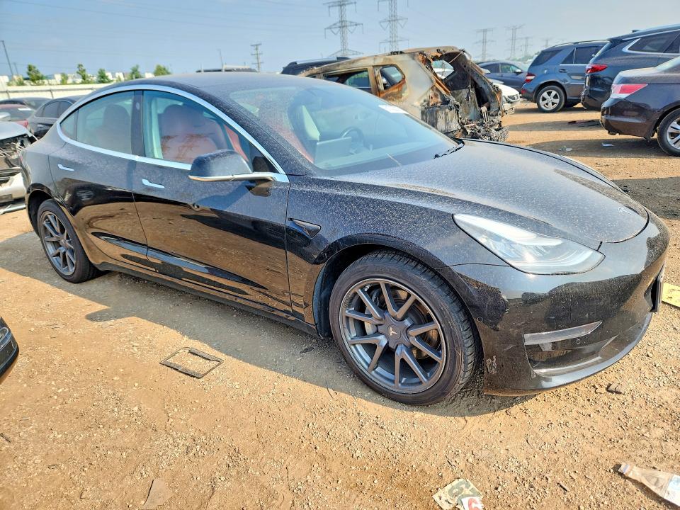 61722276 :رقم المزاد ، 5YJ3E1EB2KF364665 vin ، 2019 Tesla Model 3 مزاد بيع