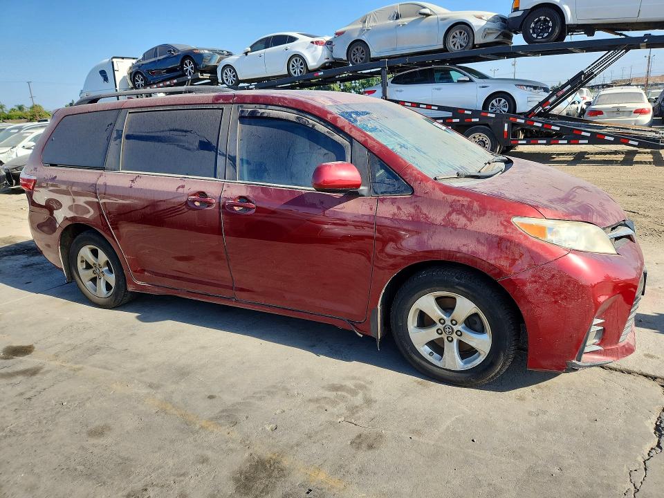 Auction sale of the 2019 Toyota Sienna, vin: 5TDKZ3DC4KS995788, lot number: 62788286
