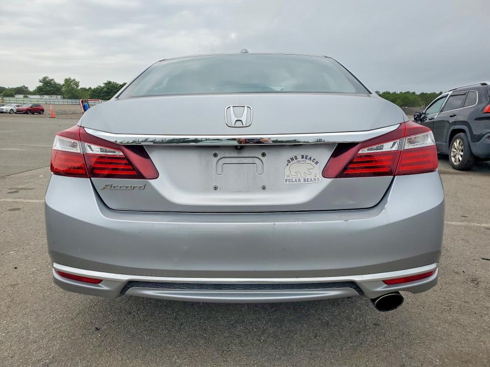 2017 Honda Accord მანქანა იყიდება აუქციონზე, vin: 1HGCR2F87HA250869, აუქციონის ნომერი: 62032546