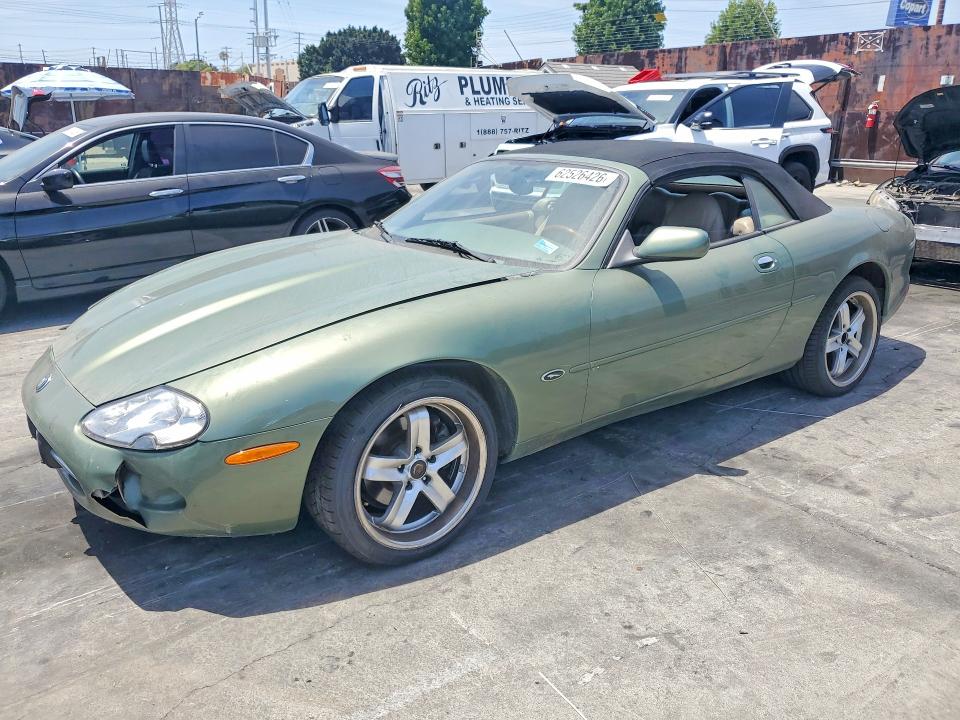 62526426 :رقم المزاد ، SAJGX2041XC039599 vin ، 1999 Jaguar Xk8 مزاد بيع