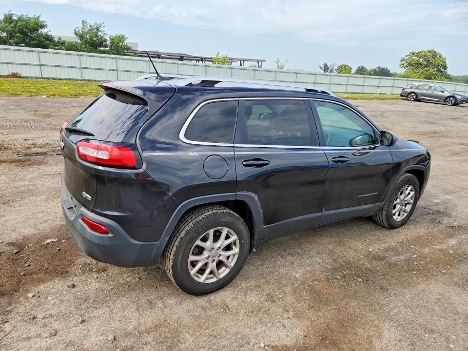 62040056 :رقم المزاد ، 1C4PJMCS8FW794834 vin ، 2015 Jeep Cherokee مزاد بيع