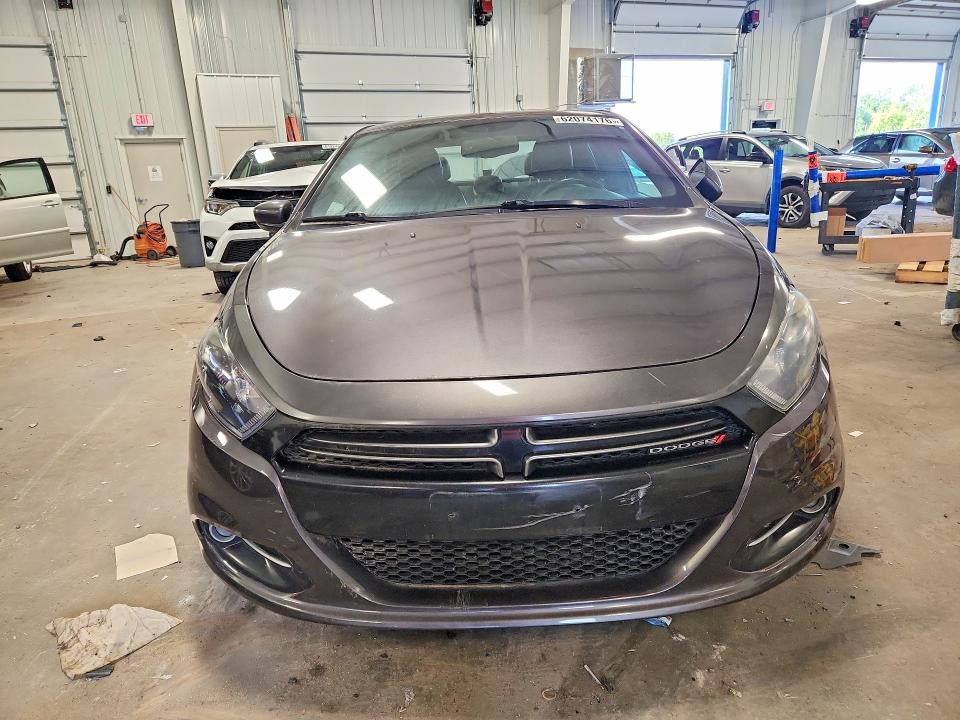 62074176 :رقم المزاد ، 1C3CDFEB3FD415172 vin ، 2015 Dodge Dart مزاد بيع