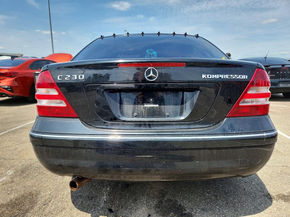 62491866 :رقم المزاد ، WDBRF40J85F664085 vin ، 2005 Mercedes-benz C مزاد بيع